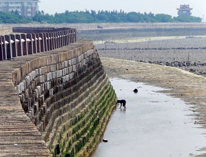 鱼鳞石塘——钱塘江沿岸的坚固长城