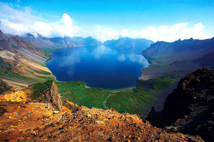 我国东北,有座中国最大的火山湖
