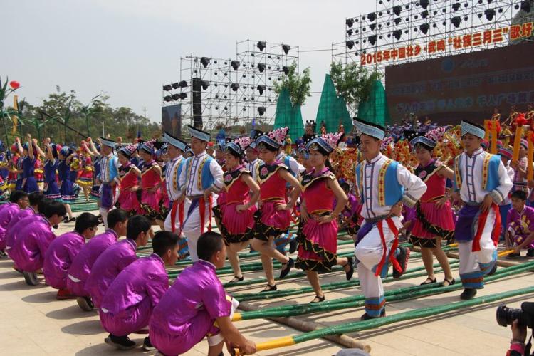 壮族三月三情人节歌圩