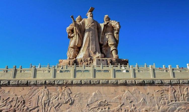 广武"汉武帝广场"雕像