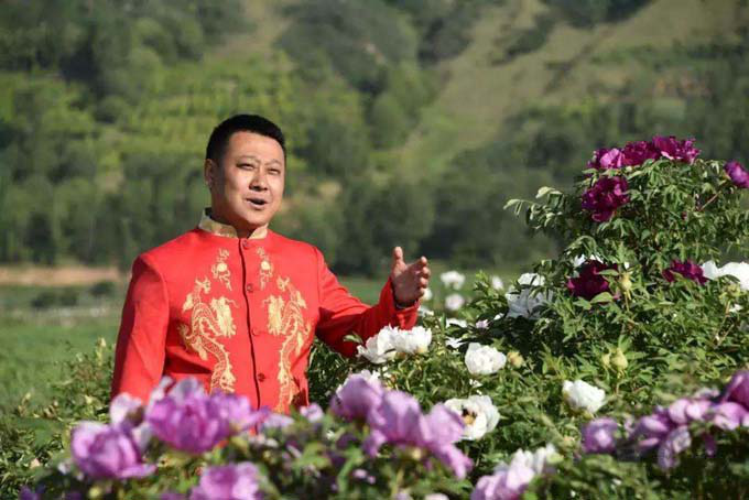 西北高原上的临夏,有一种山歌,据说是仙女传授给当地人的