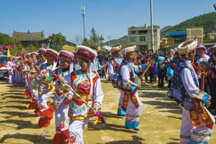 正月十五这天,云南剑川县的白族妇女们为何要祭奠"青姑娘"?