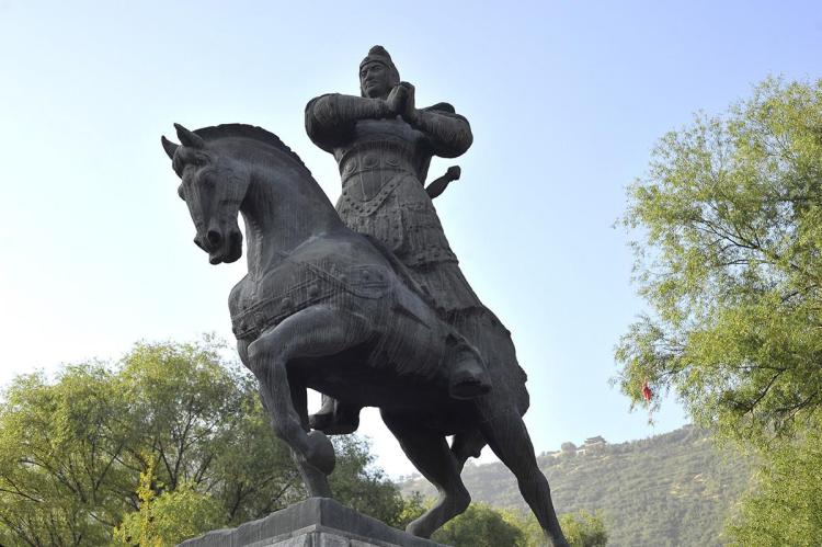 一代戰神霍去病——令匈奴人聞風喪膽,漢軍中的軍人楷模,尚武精神的