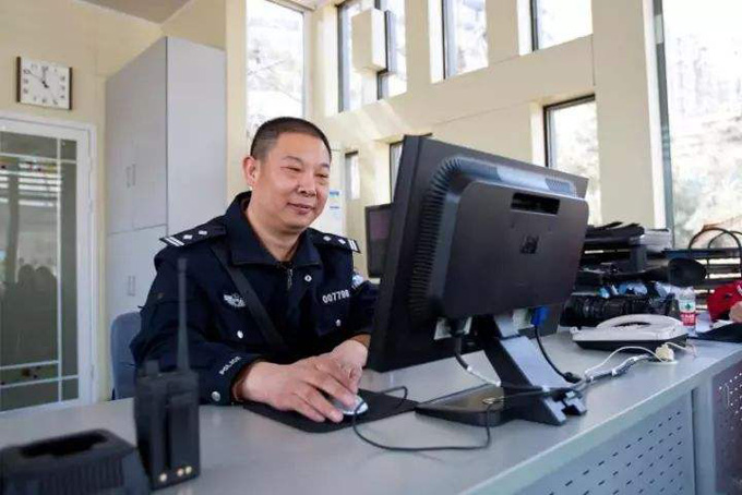 警察吕建江图片